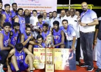 கரூரில் செமி இன்டோர் கூடைப்பந்து மைதானம்