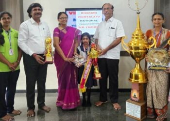 யோகா போட்டிகள்:  கரூர் மாணவி சாதனை